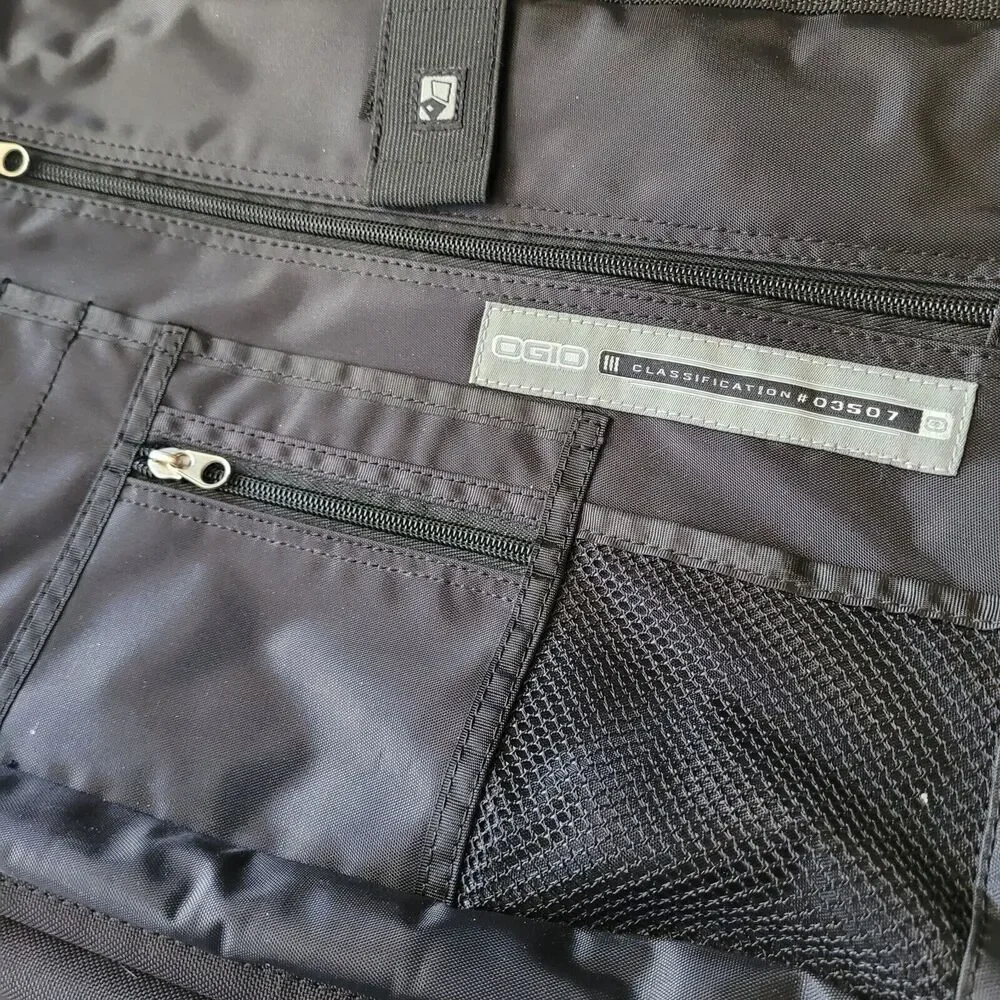 OGIO Technologio Corvette RS.655 Laptop Organizer Messenger Bag Black